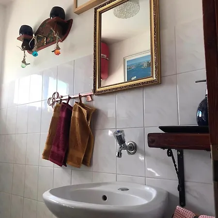 Semesterbostad Blue House Kek Haz Ueduelo