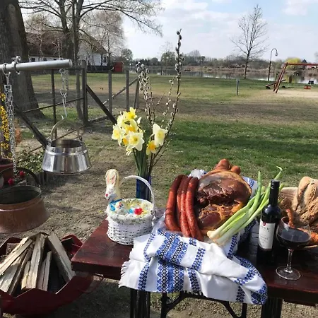 Blue House Kek Haz Ueduelo *