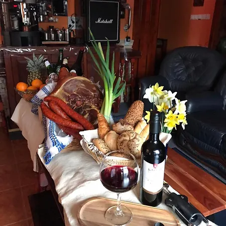 Blue House Kek Haz Ueduelo Dunapataj