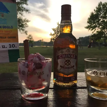 Blue House Kek Haz Ueduelo *