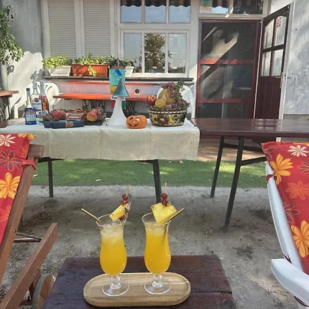 Semesterbostad Blue House Kek Haz Ueduelo *