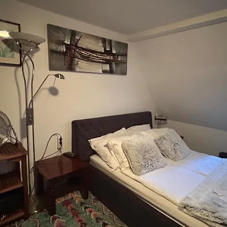 Blue House Kek Haz Ueduelo 度假居 杜瑙保陶伊