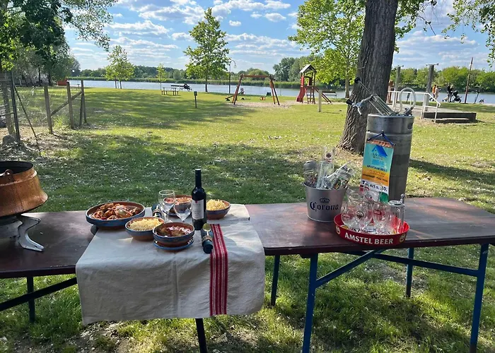 Blue House Kek Haz Ueduelo 度假居 *